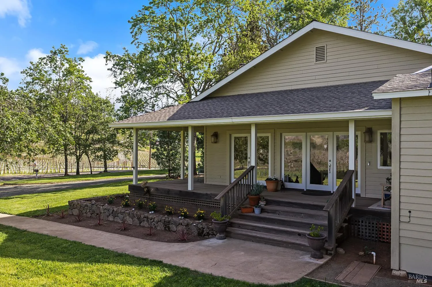 539 Keyes Avenue - 3bd/2ba, 1,994 sqft - in Angwin, CA