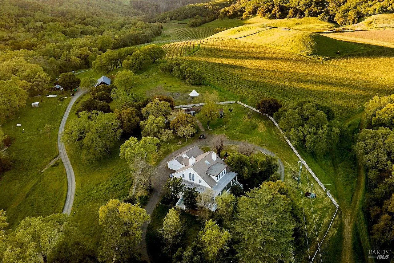 750 Conn Valley Road - Photo 5