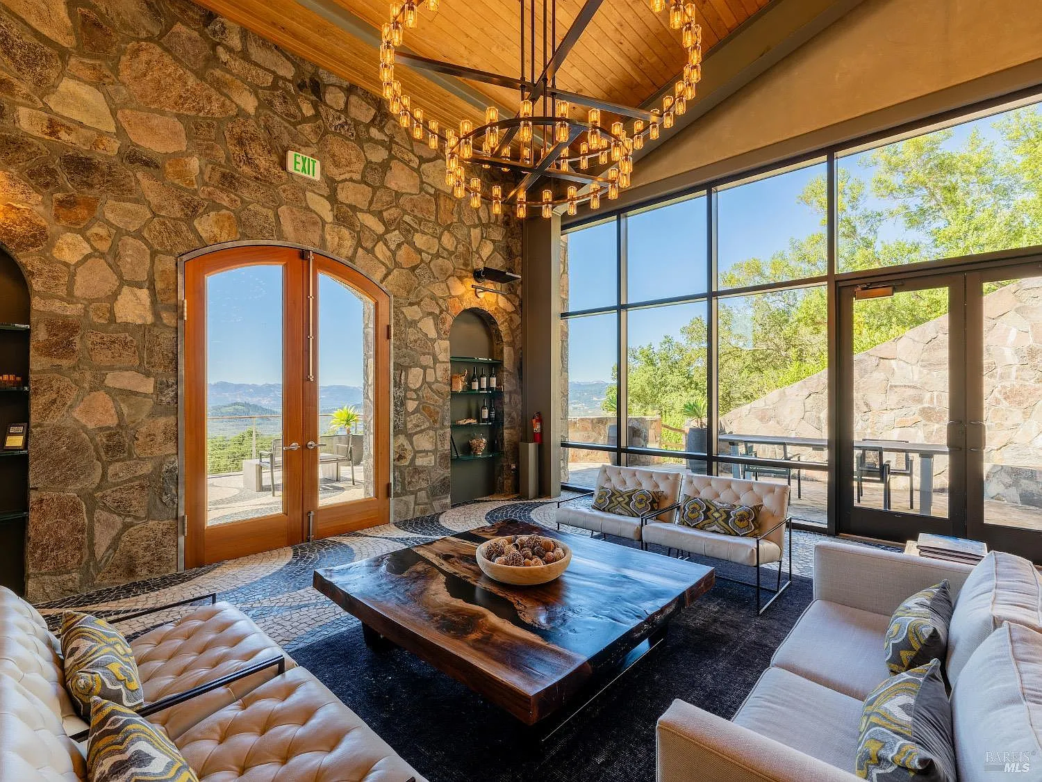 1535 Sage Canyon Rd - Photo 4