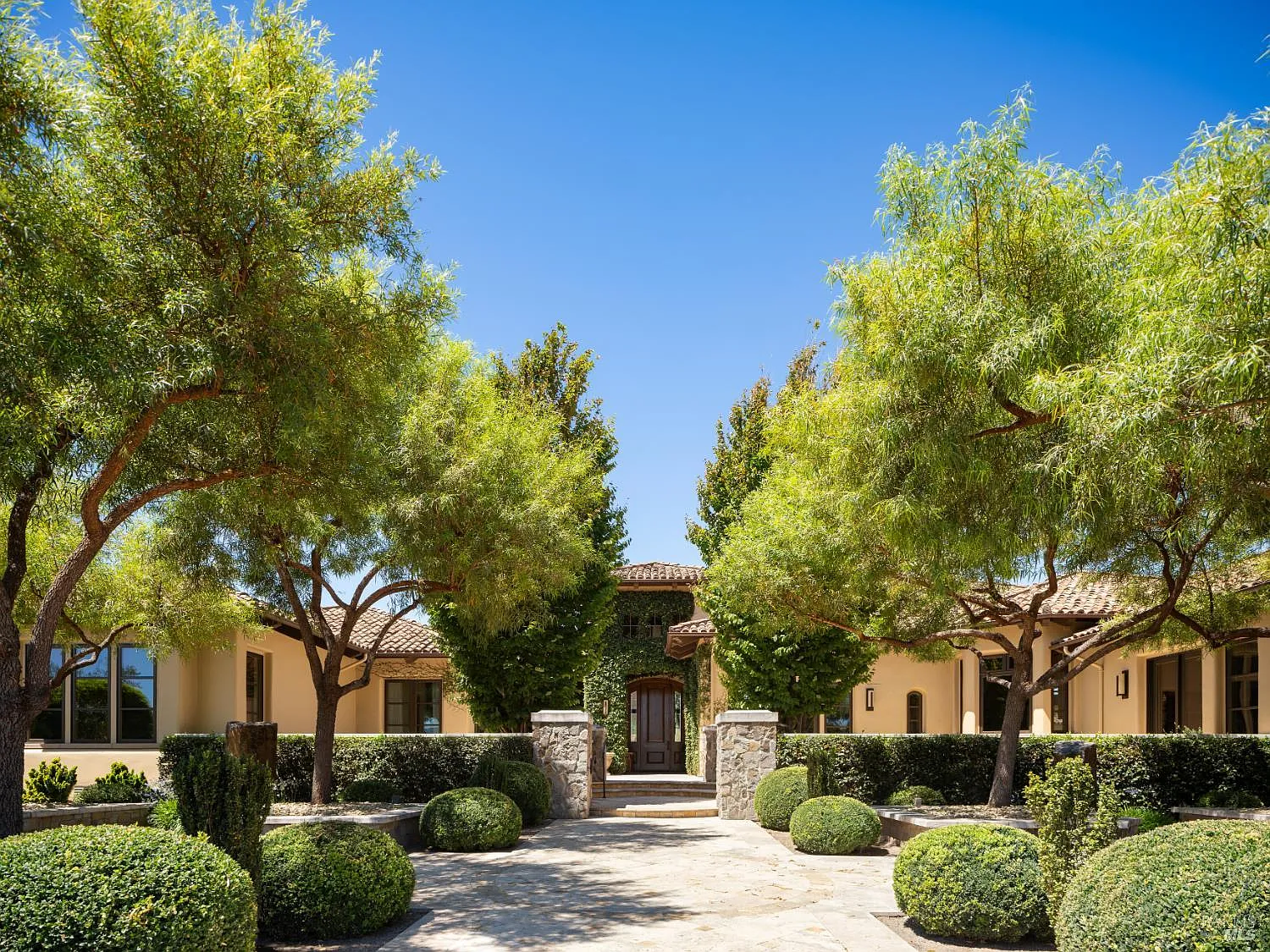 21 Vista Ranch Road - 4bd/6ba, 6,117 sqft - in Napa, CA