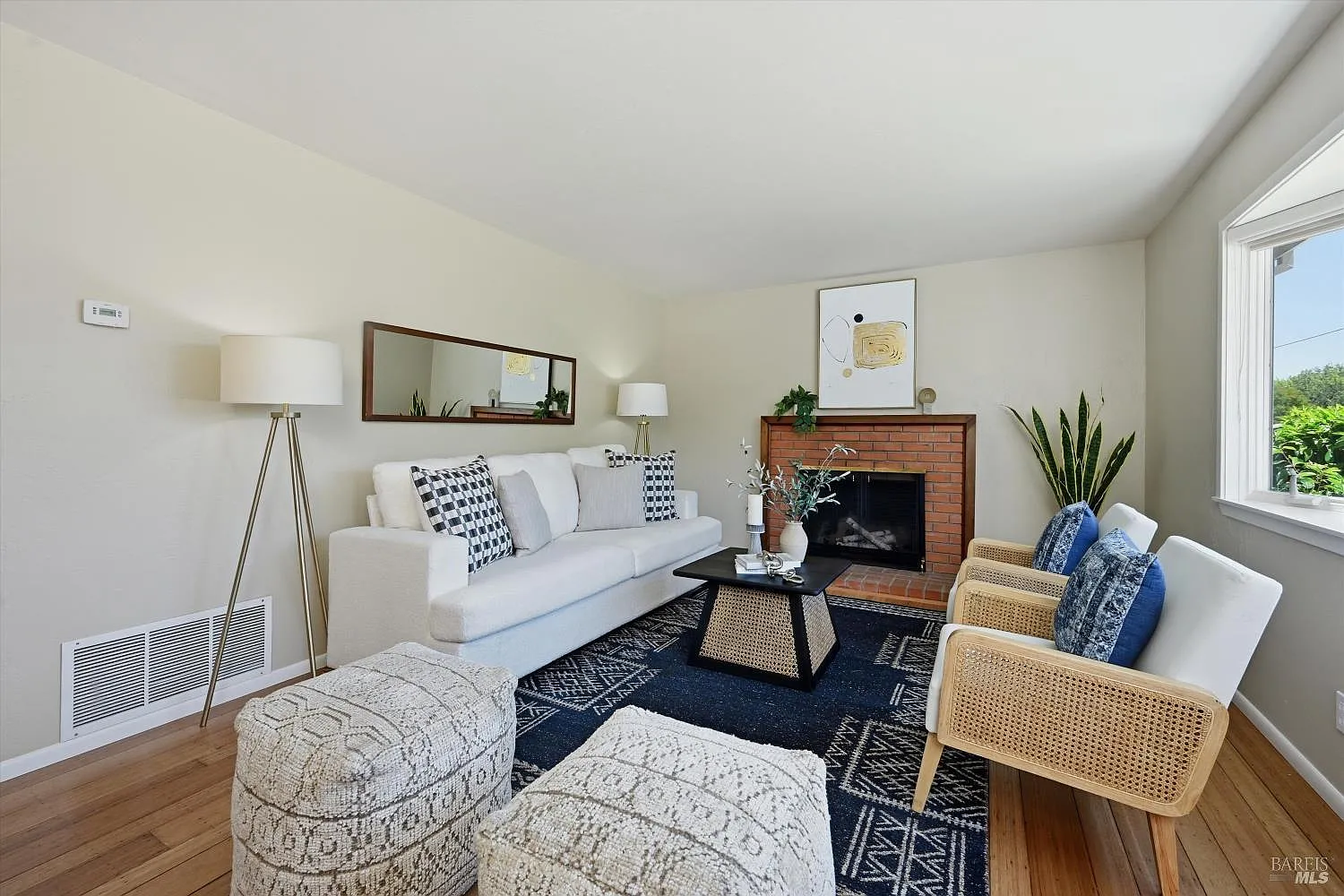 802 Pueblo Avenue - Photo 3