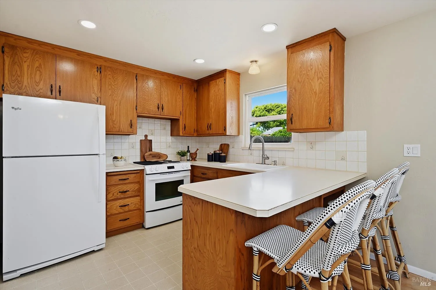 802 Pueblo Avenue - Photo 4
