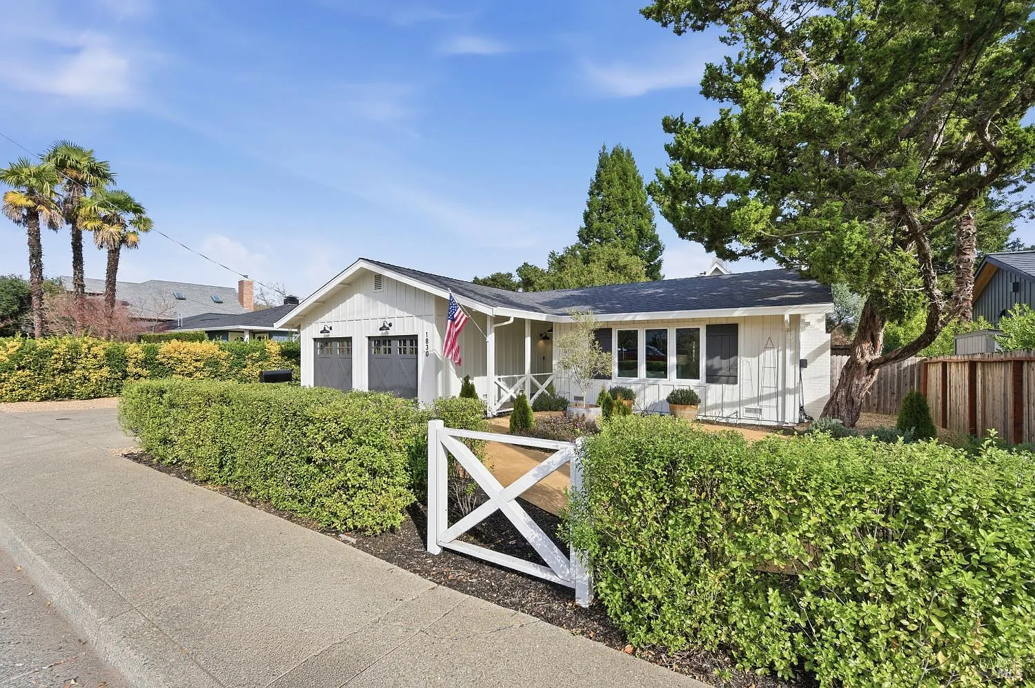 1830 Spring Mountain Road - Photo 2