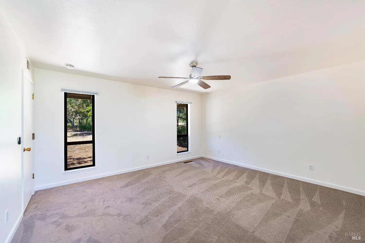 2131 Foothill Boulevard - Photo 11