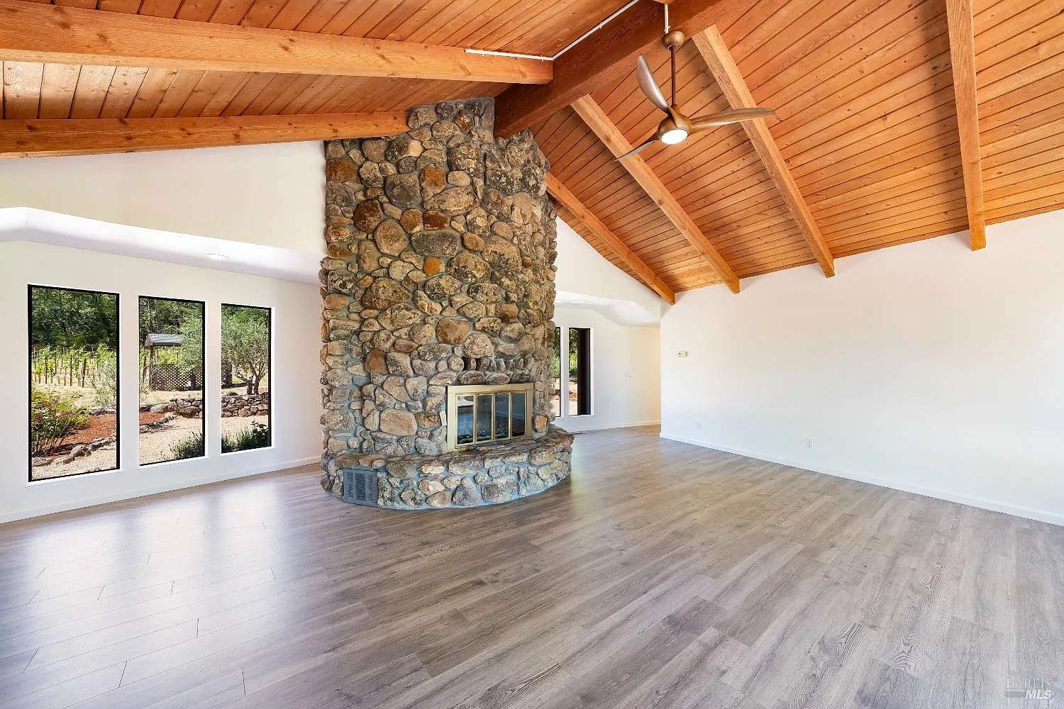 2131 Foothill Boulevard - Photo 8