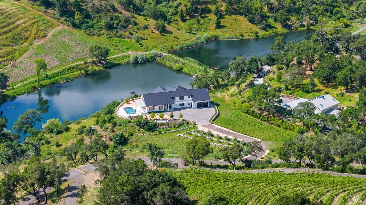 2509 Madrona Avenue - 4bd/5ba, 4,730 sqft - in Saint Helena, CA