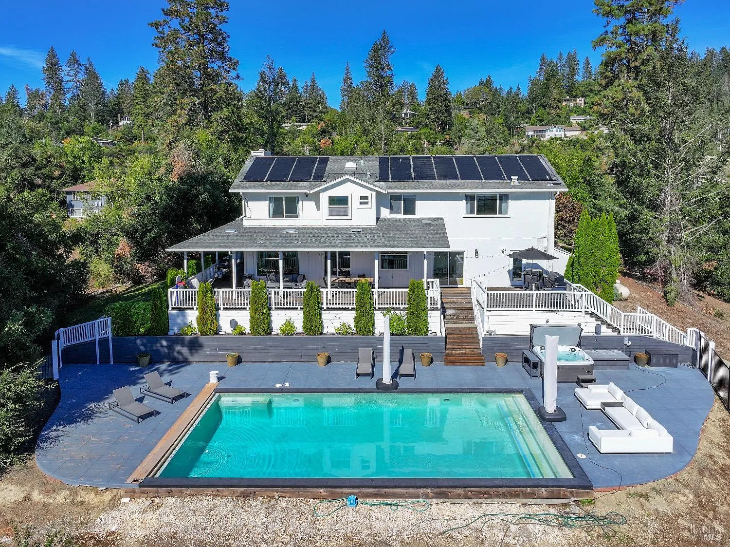 540 Edgemont Lane - Photo 1
