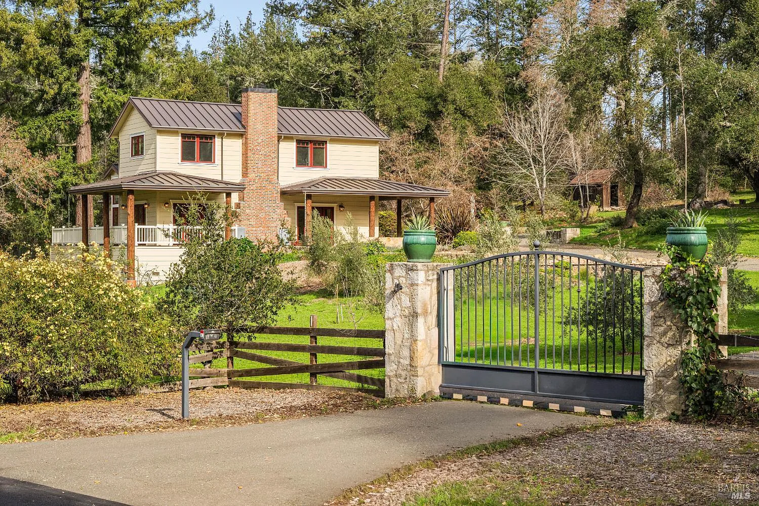 405 Cold Springs Road - Photo 2