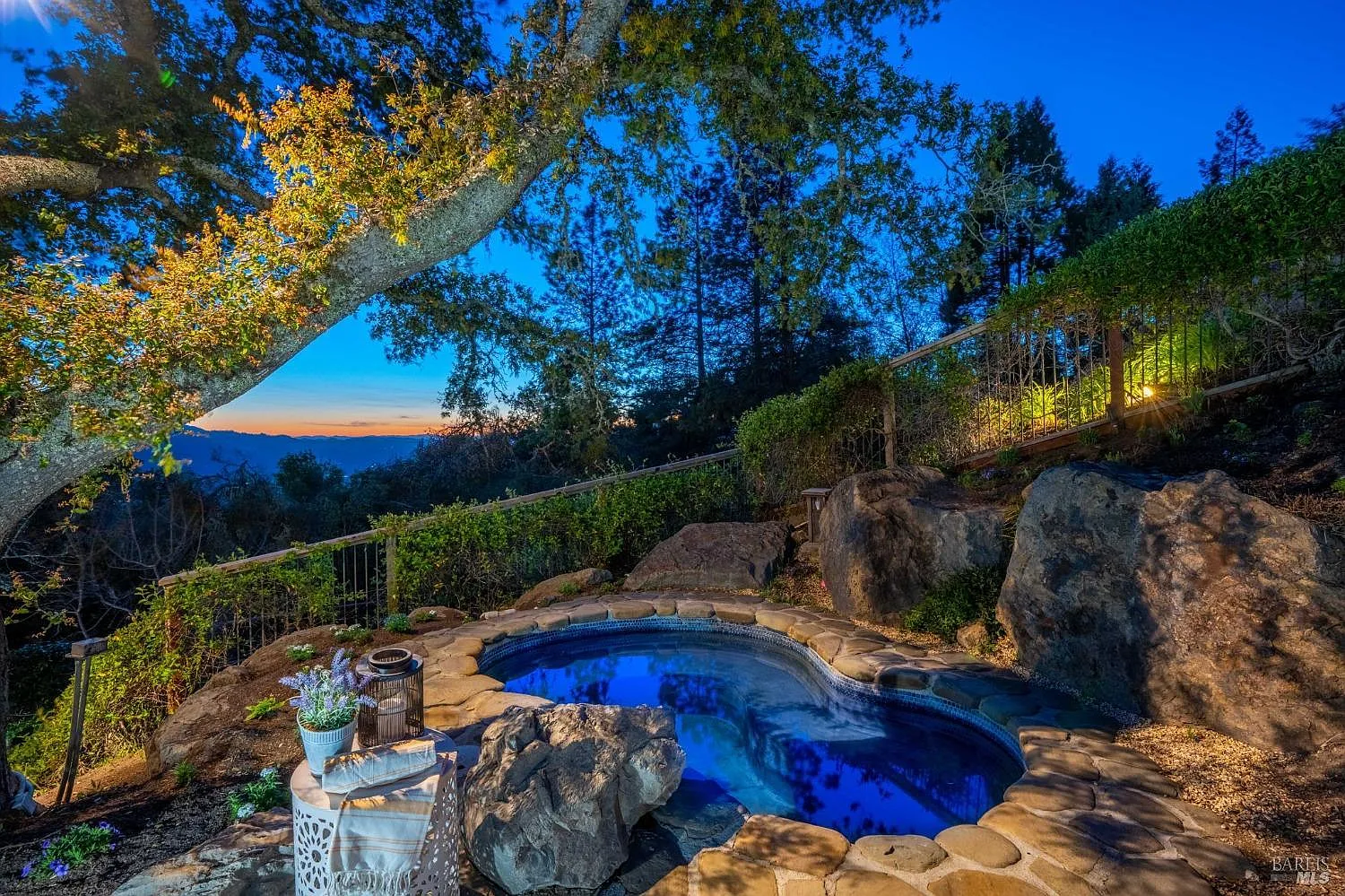 568 Sunset Drive - Photo 6