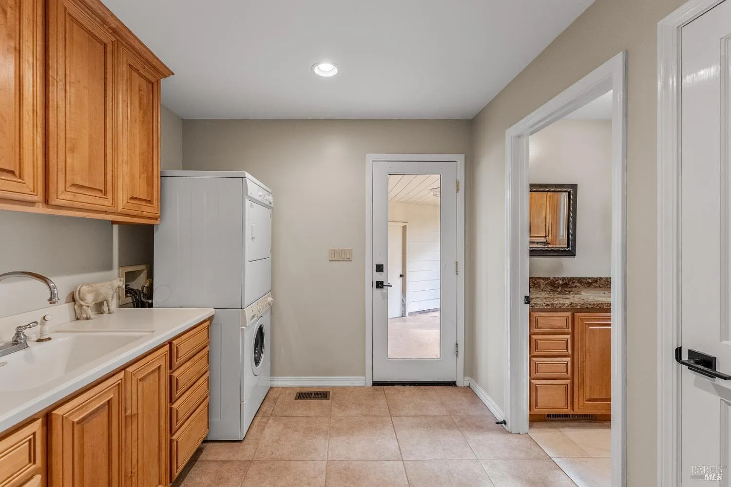 541 Sunset Drive - Photo 12