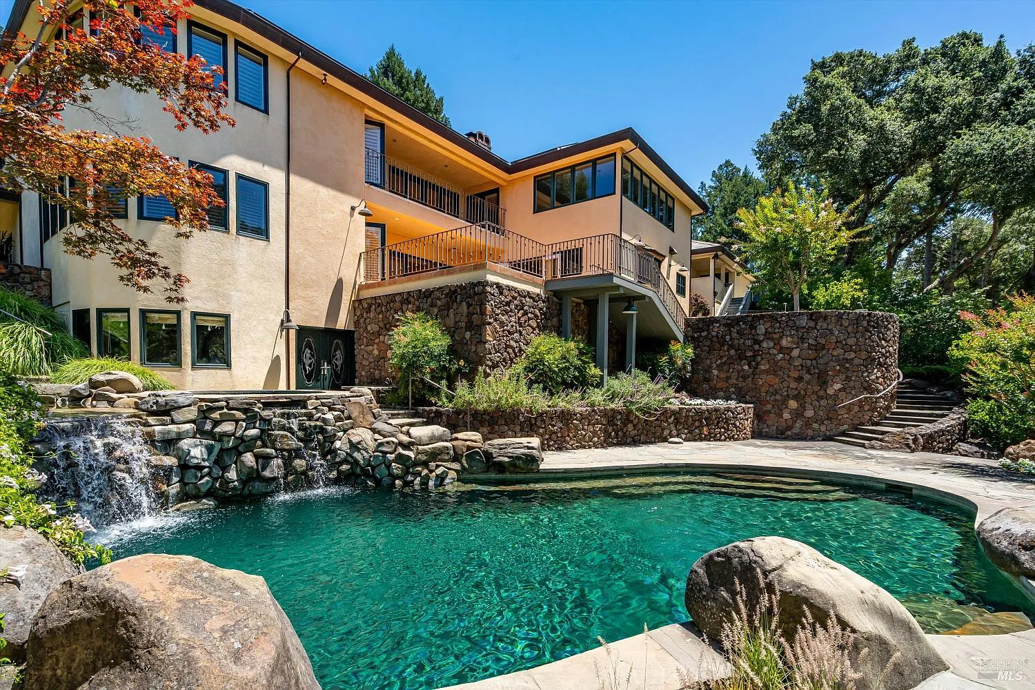 1910 Ridgeview Lane - 5bd/6ba, 7,700 sqft - in Saint Helena, CA