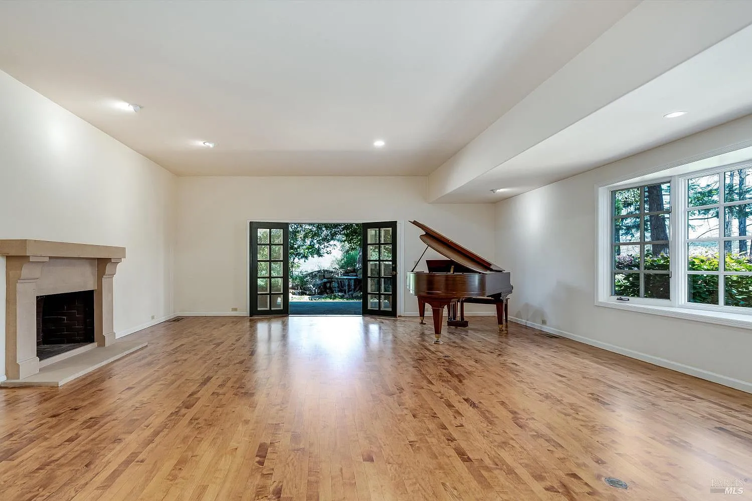 1910 Ridgeview Lane - Photo 6