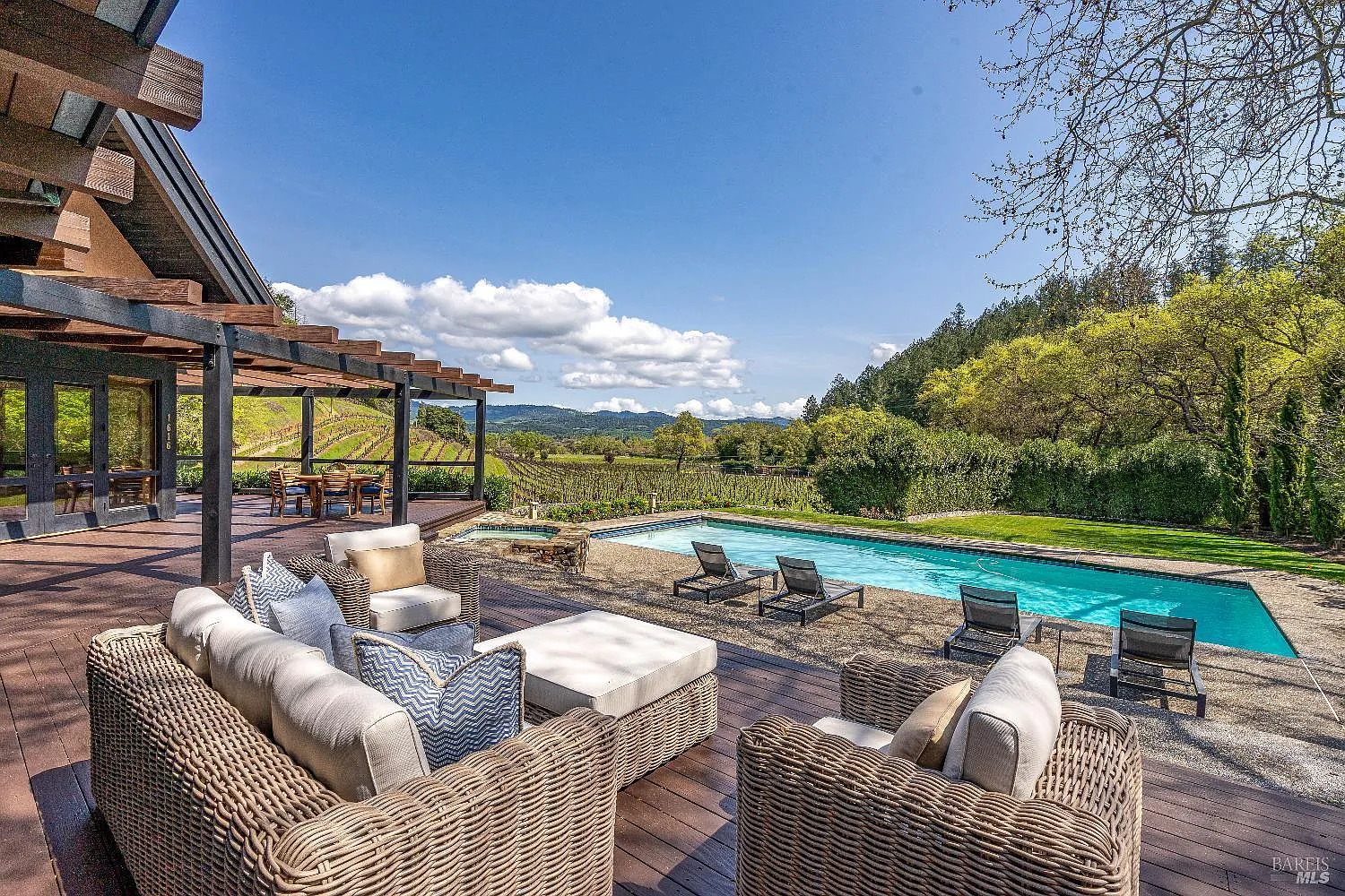 1626 Whitehall Lane - 5bd/8ba, 6,226 sqft - in Saint Helena, CA