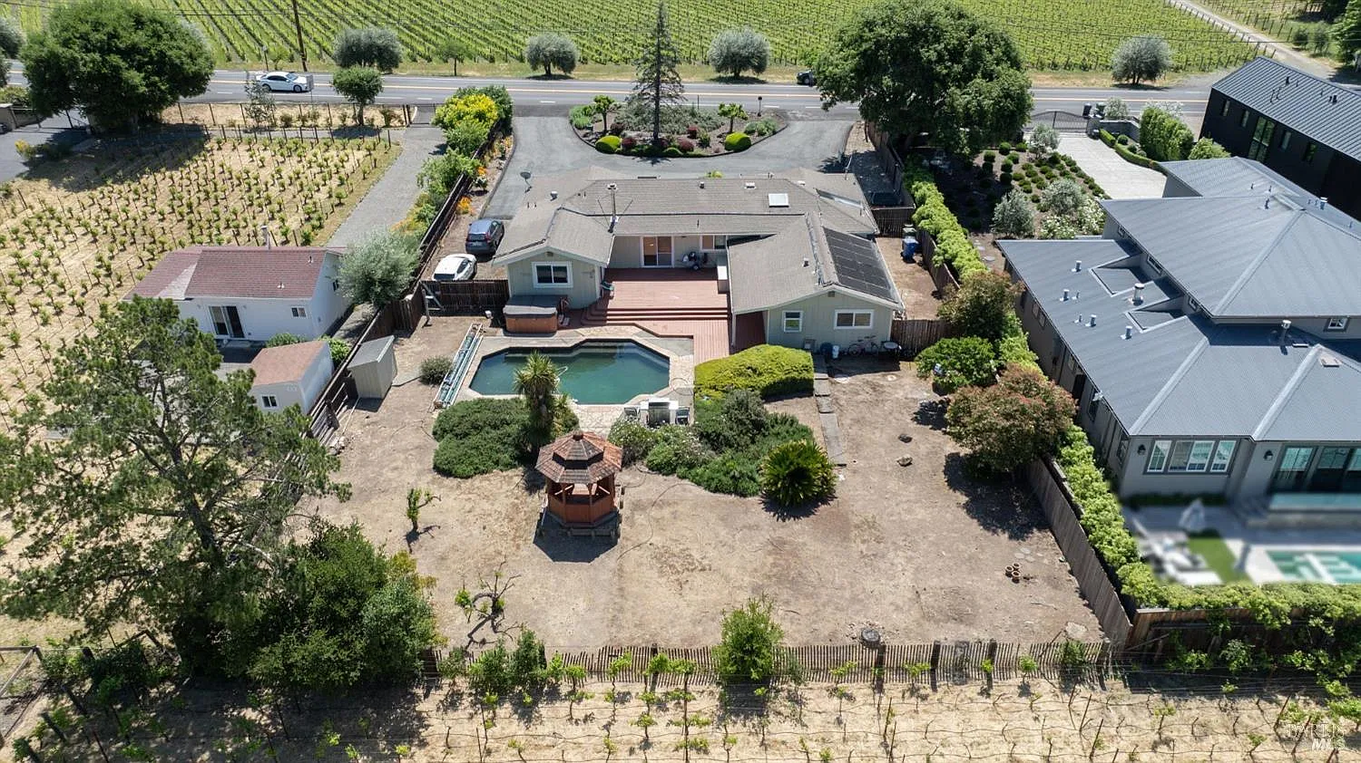1550 Yountville Cross Road - Photo 2