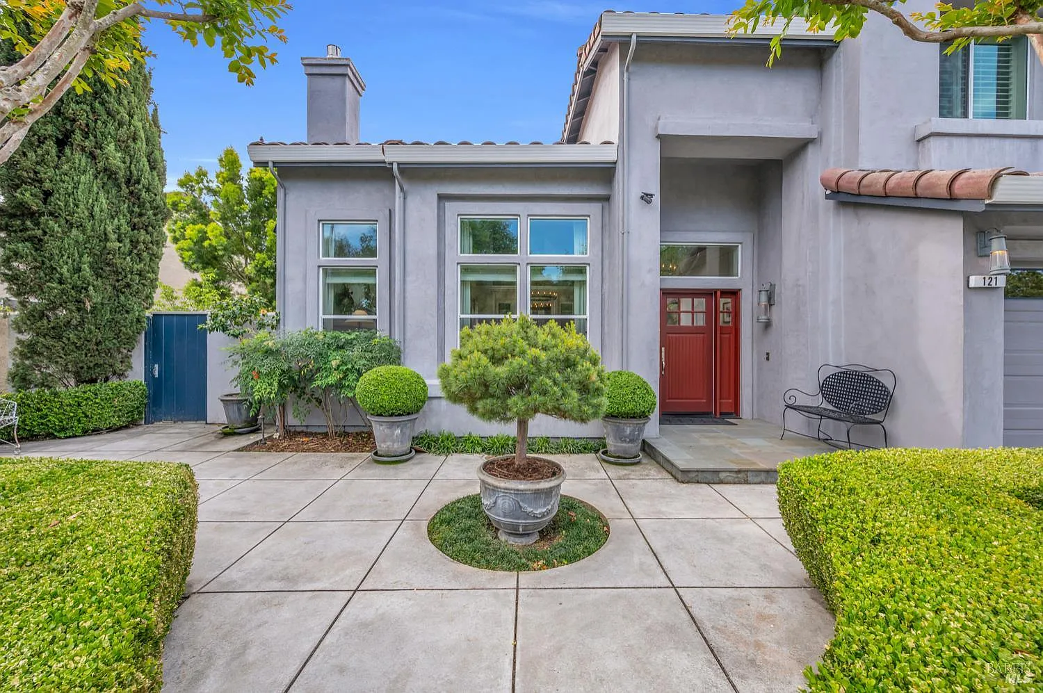 121 N Newport Drive - Photo 11