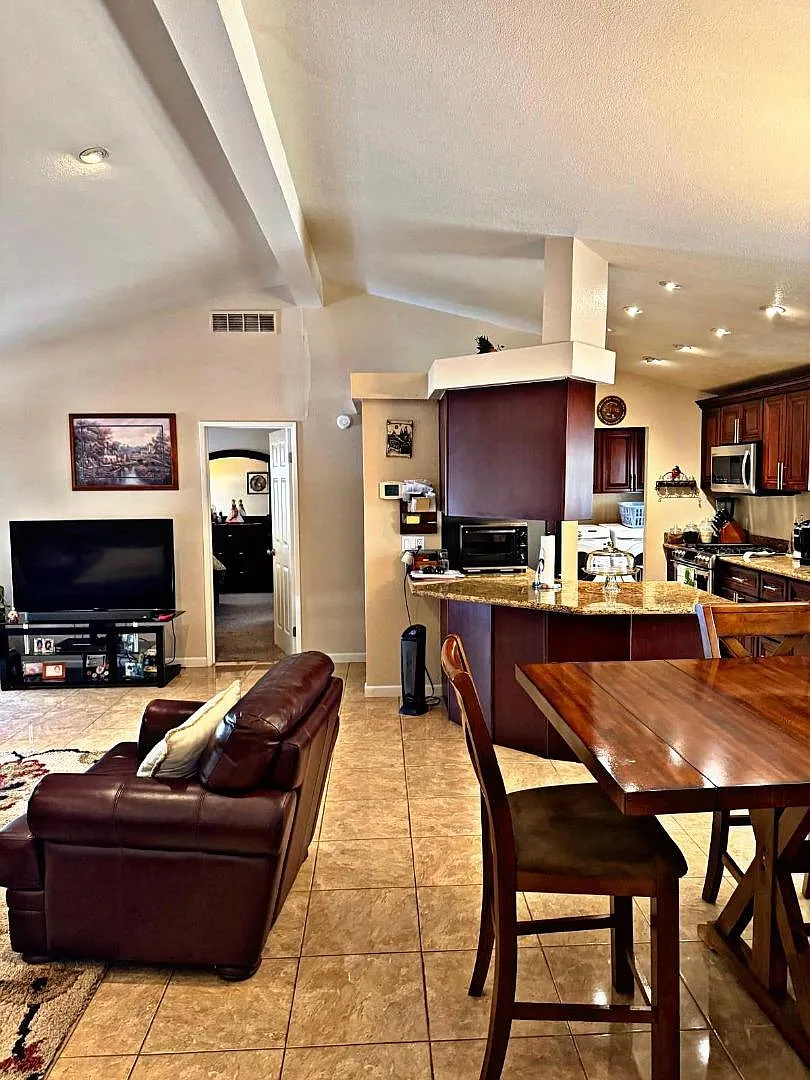 1010 Arroyo Lindo Ct - Photo 3