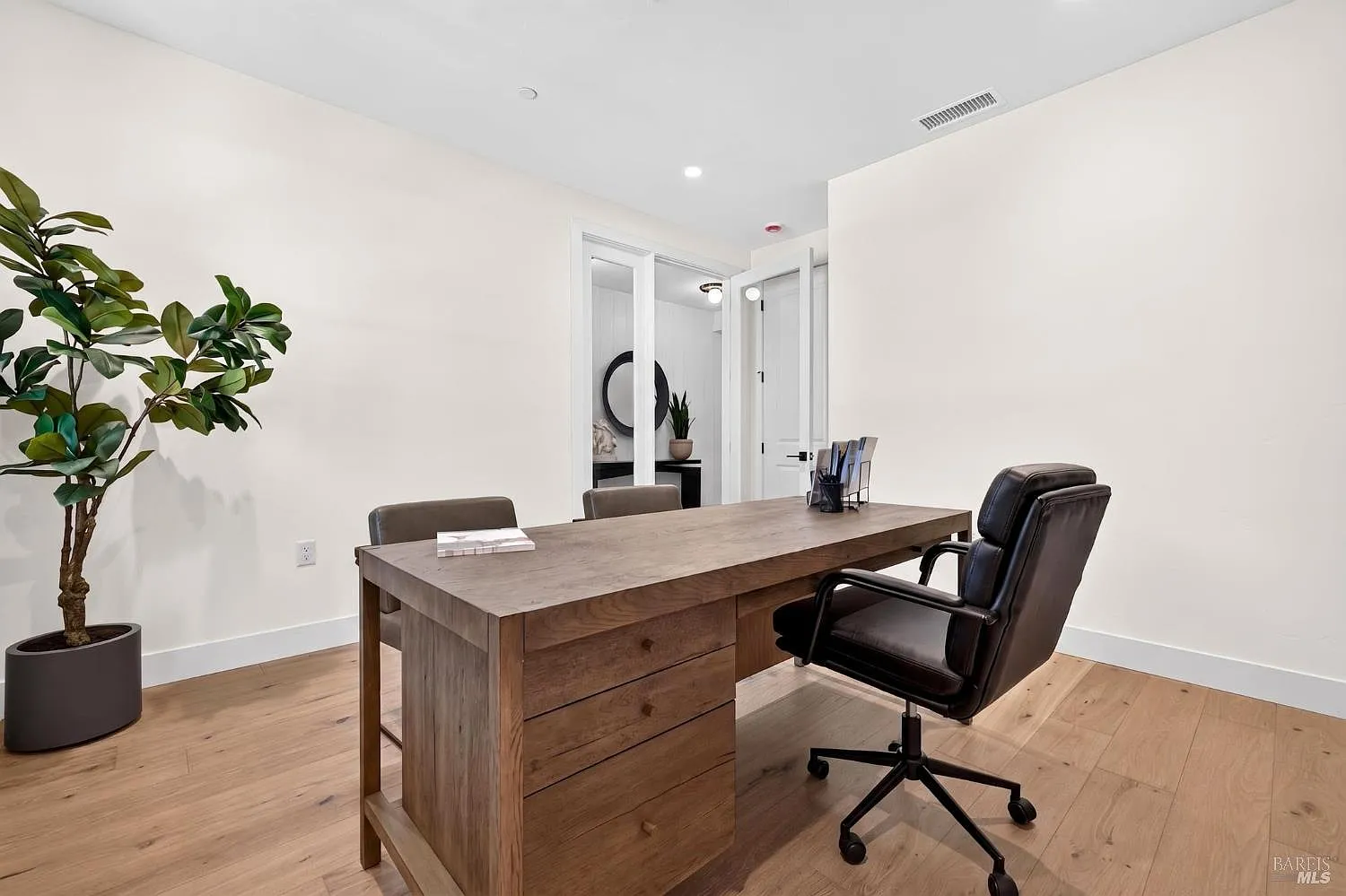 1708 Redwood Avenue - Photo 9