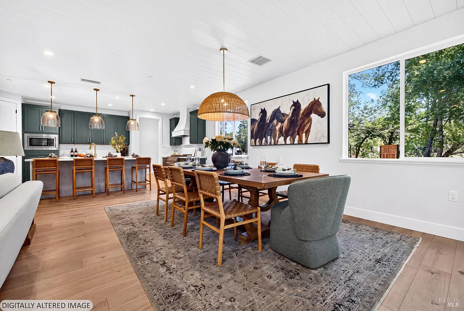 1717 Redwood Avenue - Photo 2