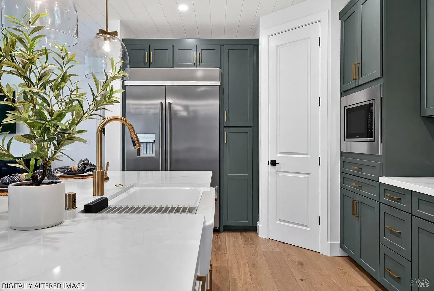 1717 Redwood Avenue - Photo 6