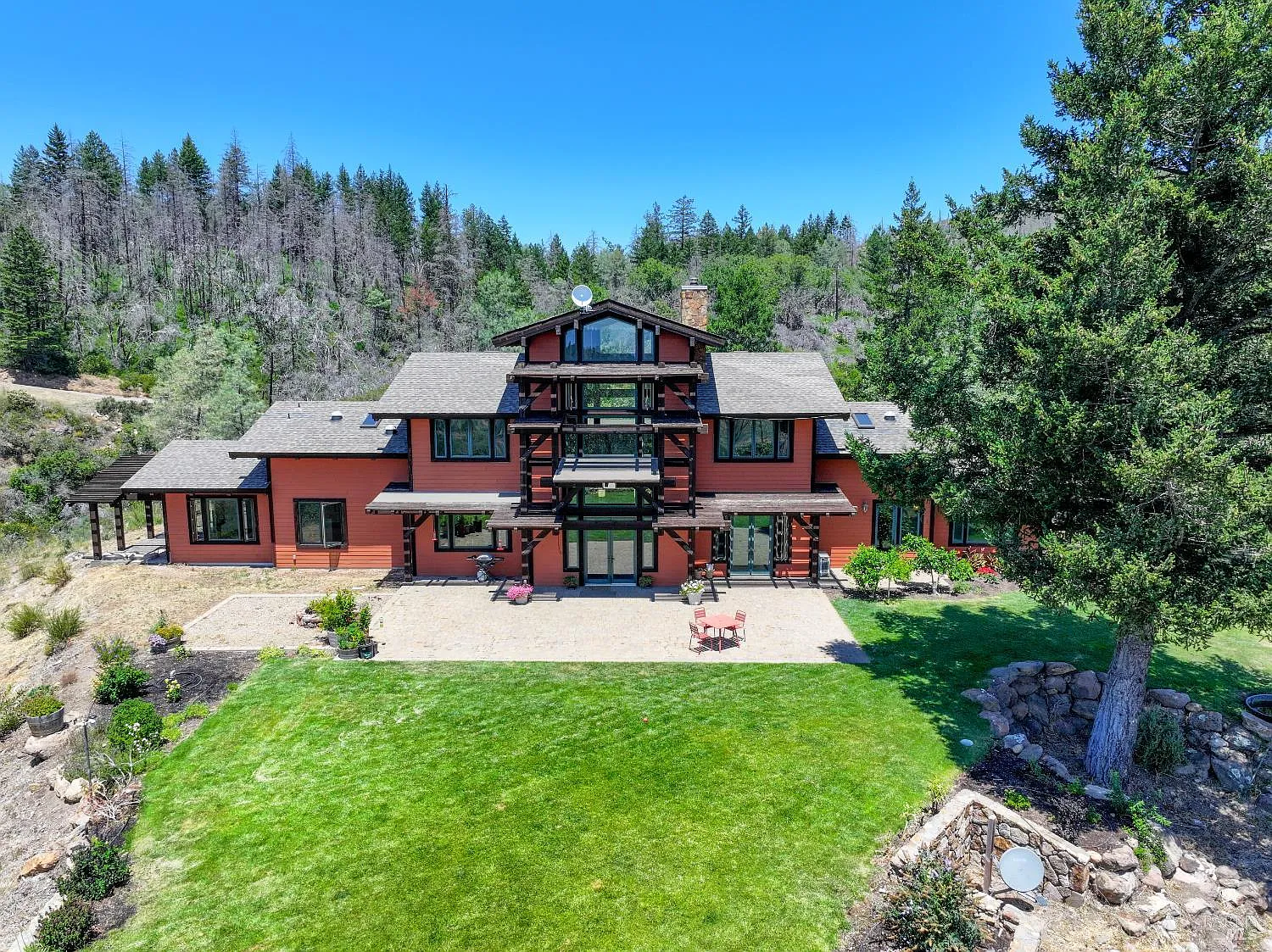 3335 Friesen Drive - Photo 3