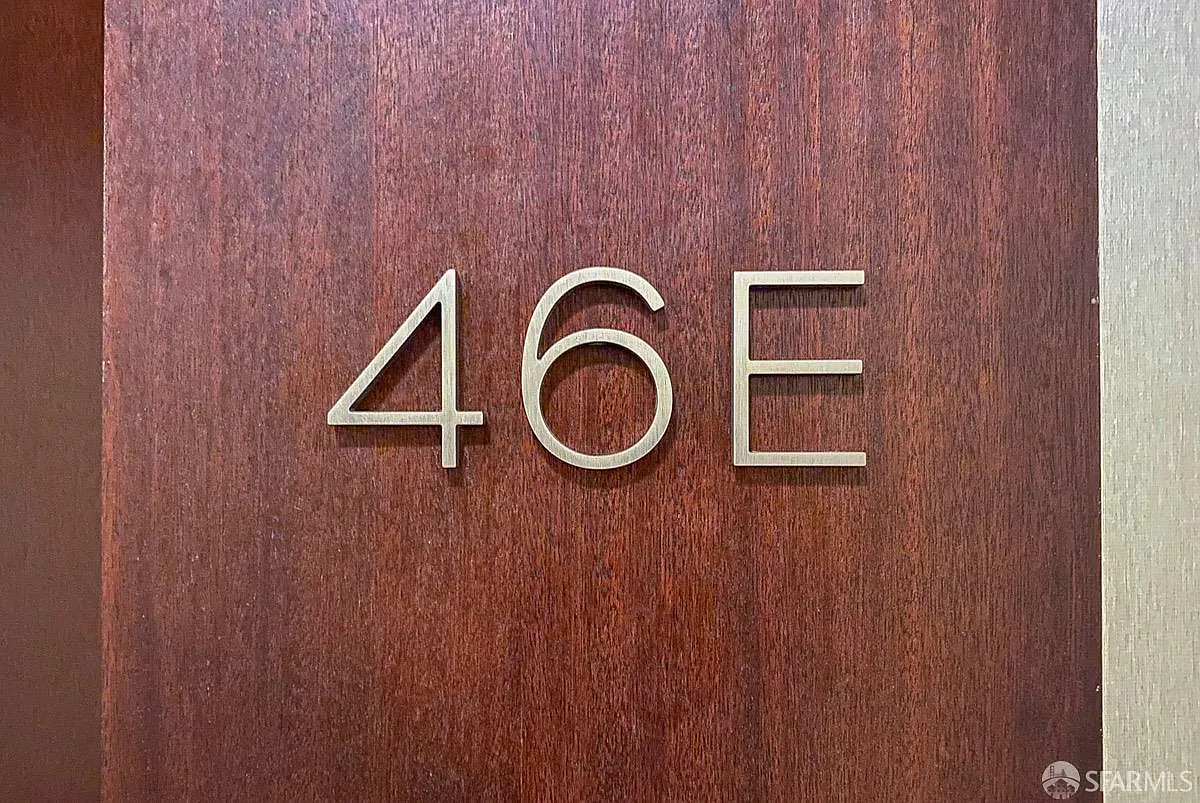 301 Mission St APT 46E - Photo 2