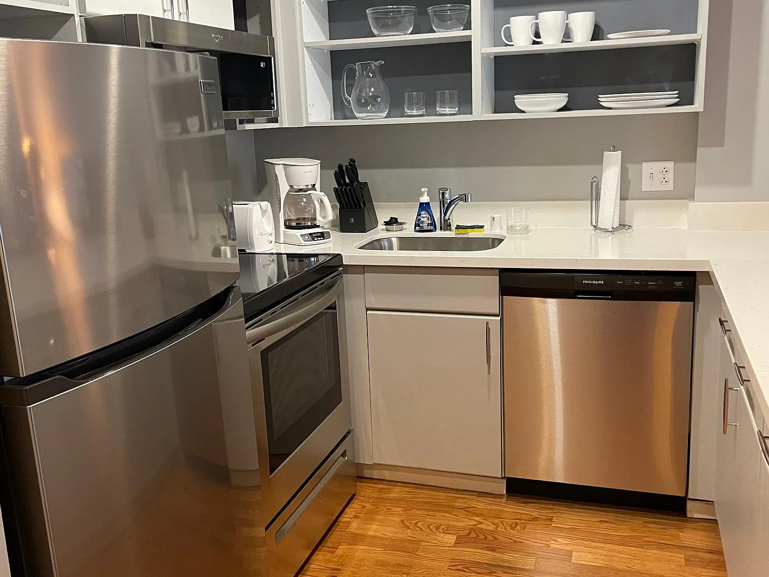 240 Lombard St APT 235 - Photo 4