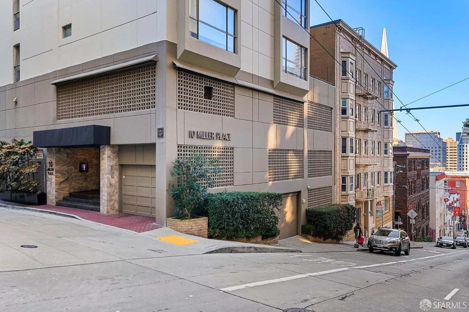 10 Miller Pl APT 1002 - Photo 3