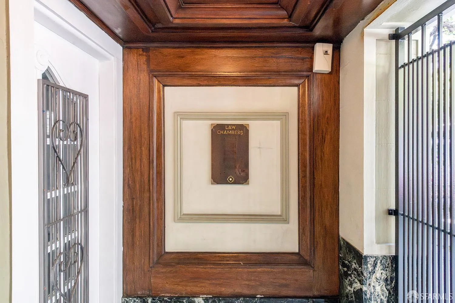 1155 Pine St APT 17 - Photo 3