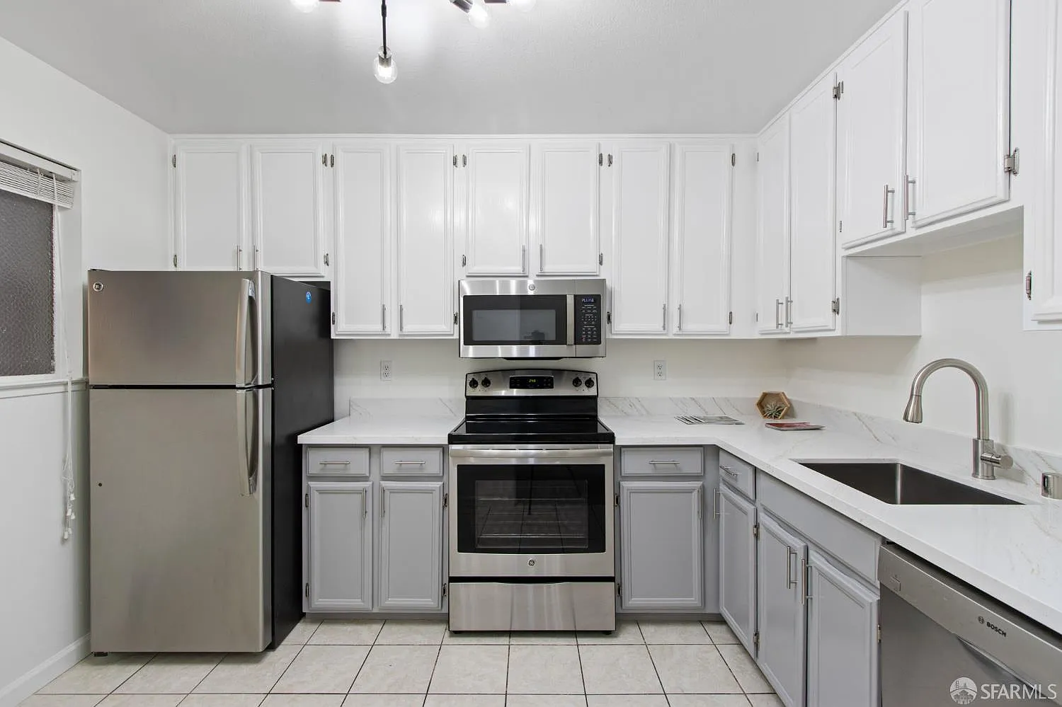 1461 Broadway APT 205 - Photo 6