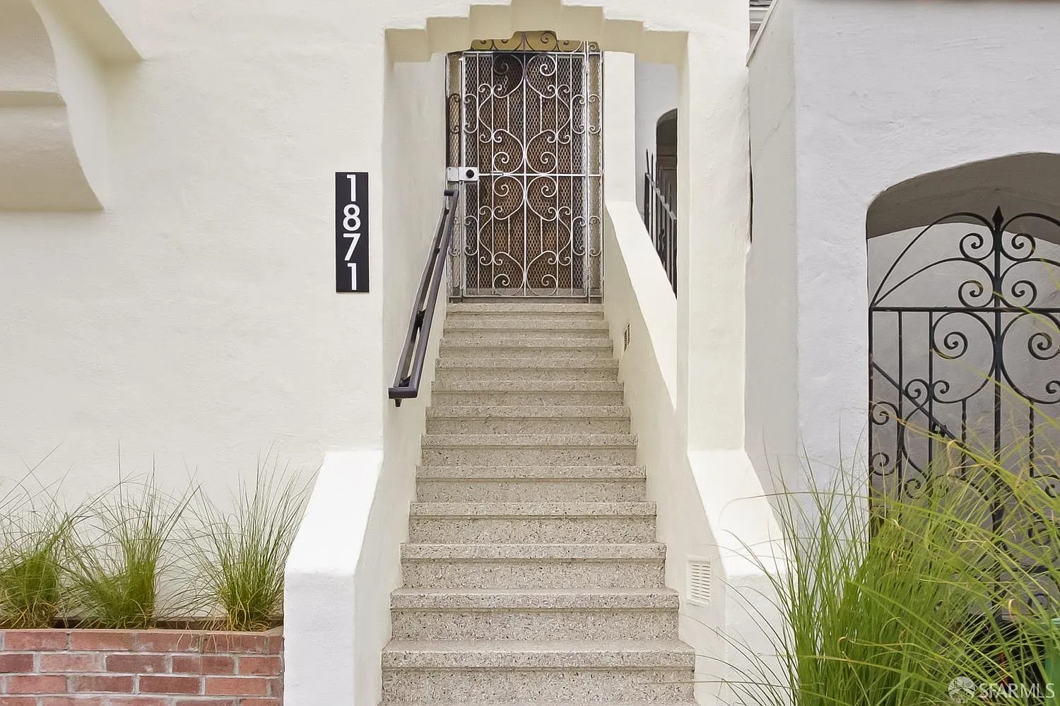 1871 25th Ave - Photo 3