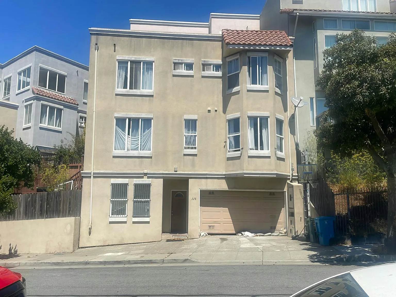 228 Hester Ave - Photo 1