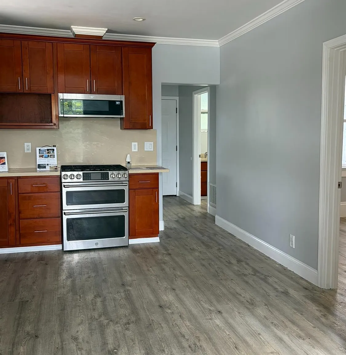 766 Thornton Ave - Photo 2