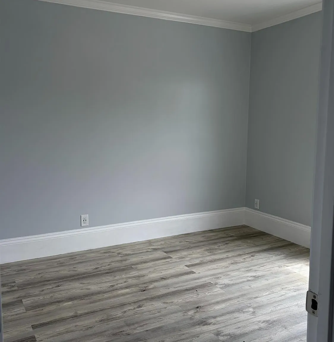 766 Thornton Ave - Photo 3