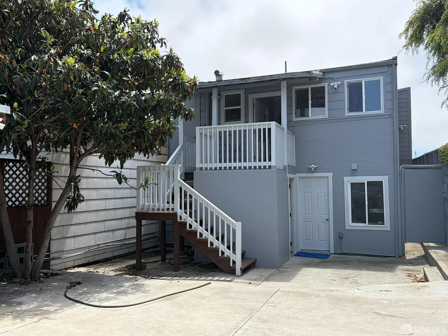 766 Thornton Ave - Photo 8