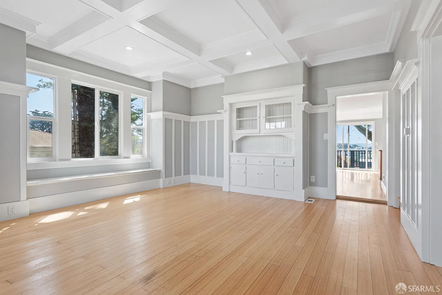 759 Lakeview Ave - Photo 2