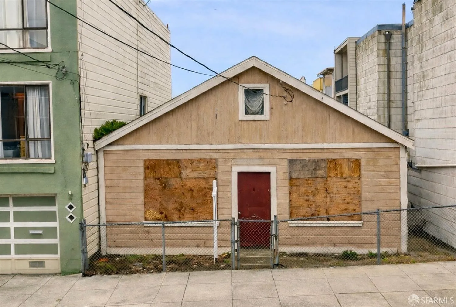431 Plymouth Ave - Photo 2