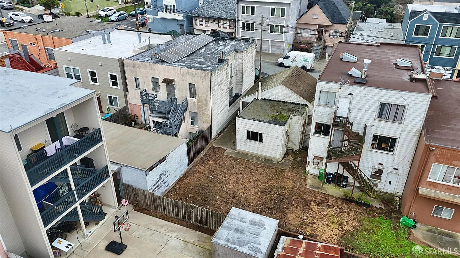 431 Plymouth Ave - Photo 4