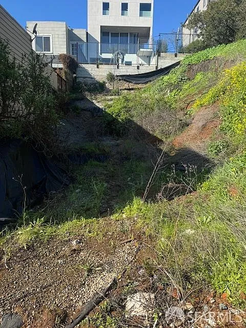 332 Bradford St - Photo 6