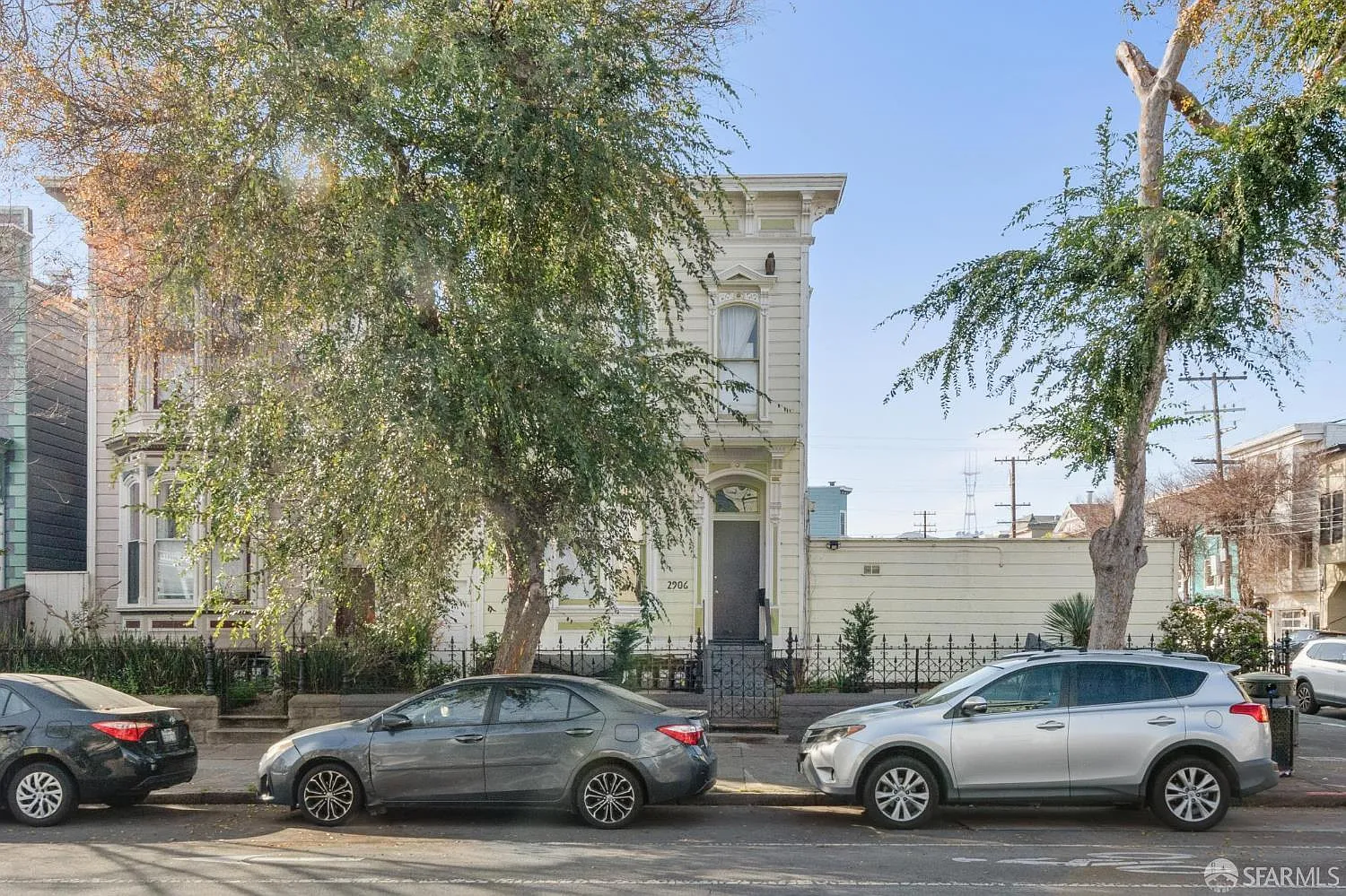 2906 Folsom St - Photo 3