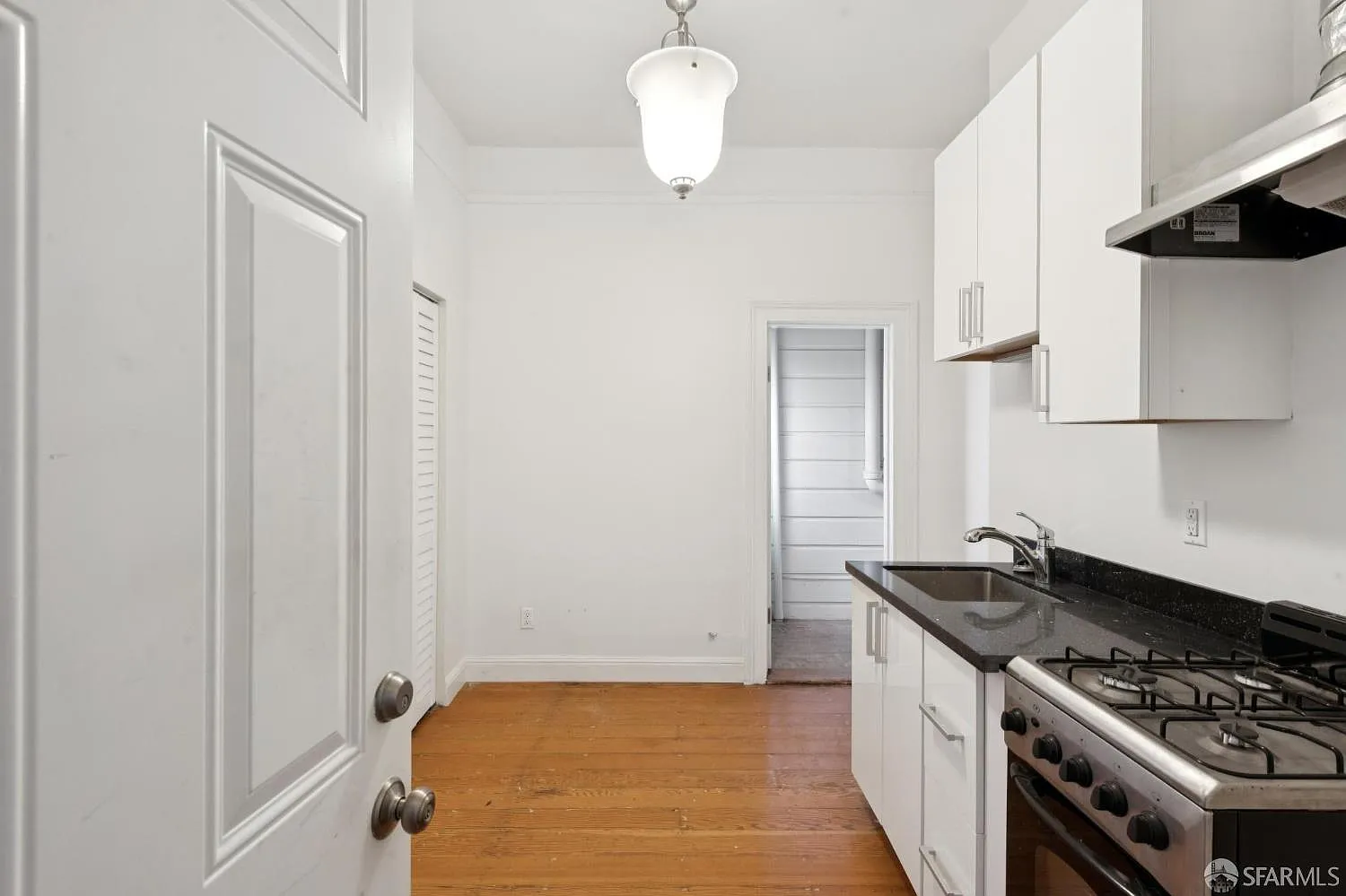 2906 Folsom St - Photo 6