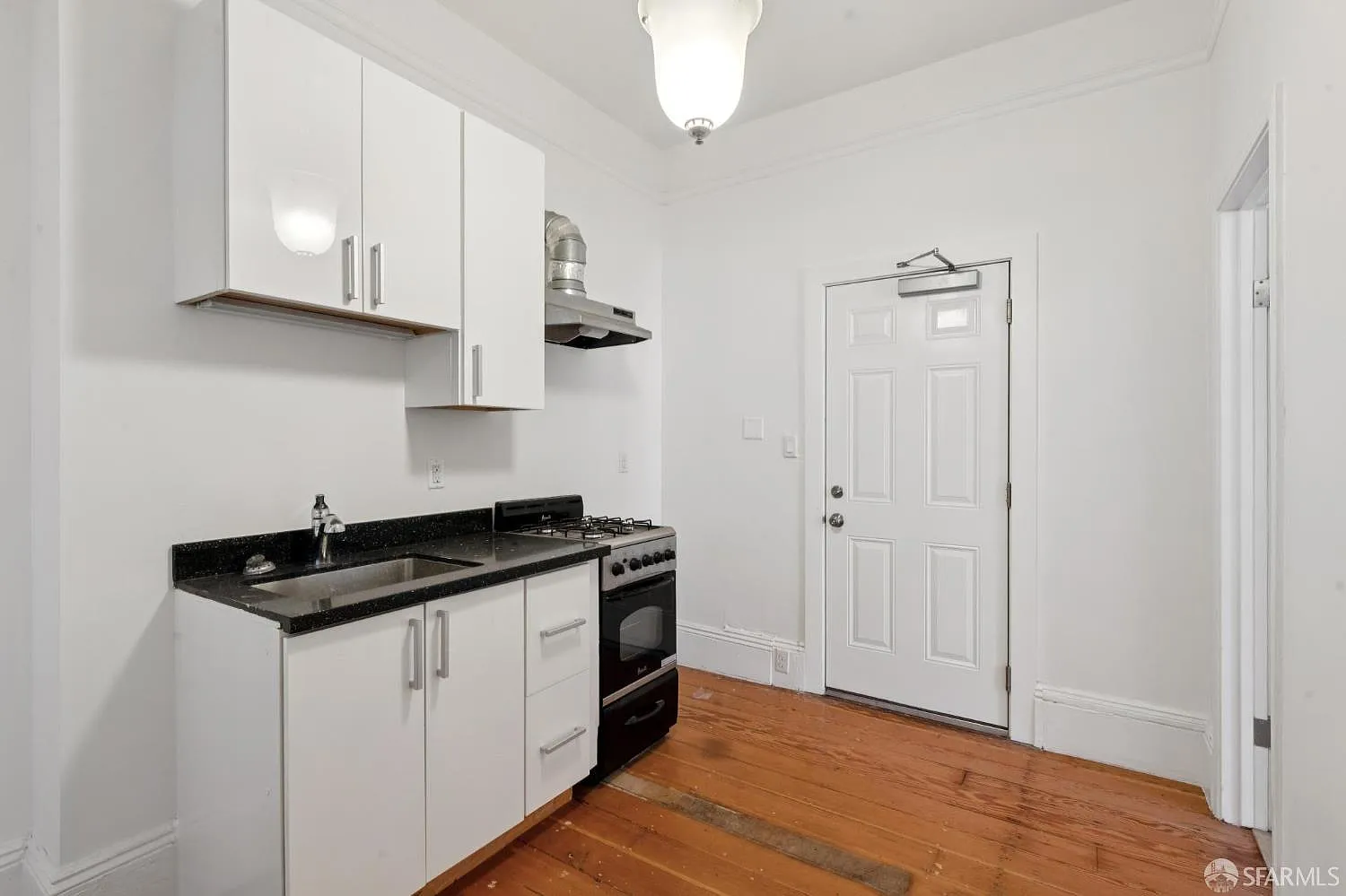 2906 Folsom St - Photo 8
