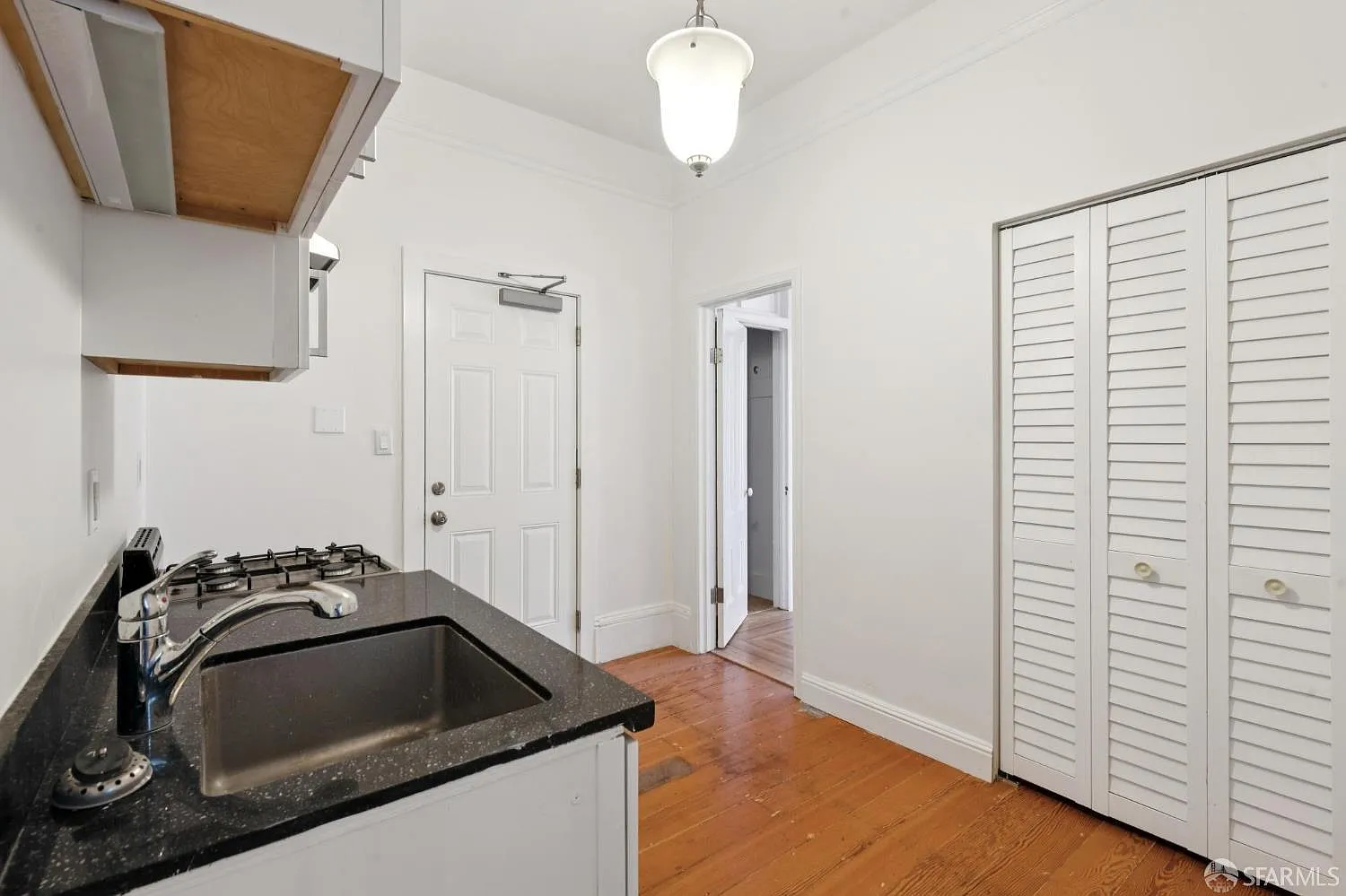 2906 Folsom St - Photo 9