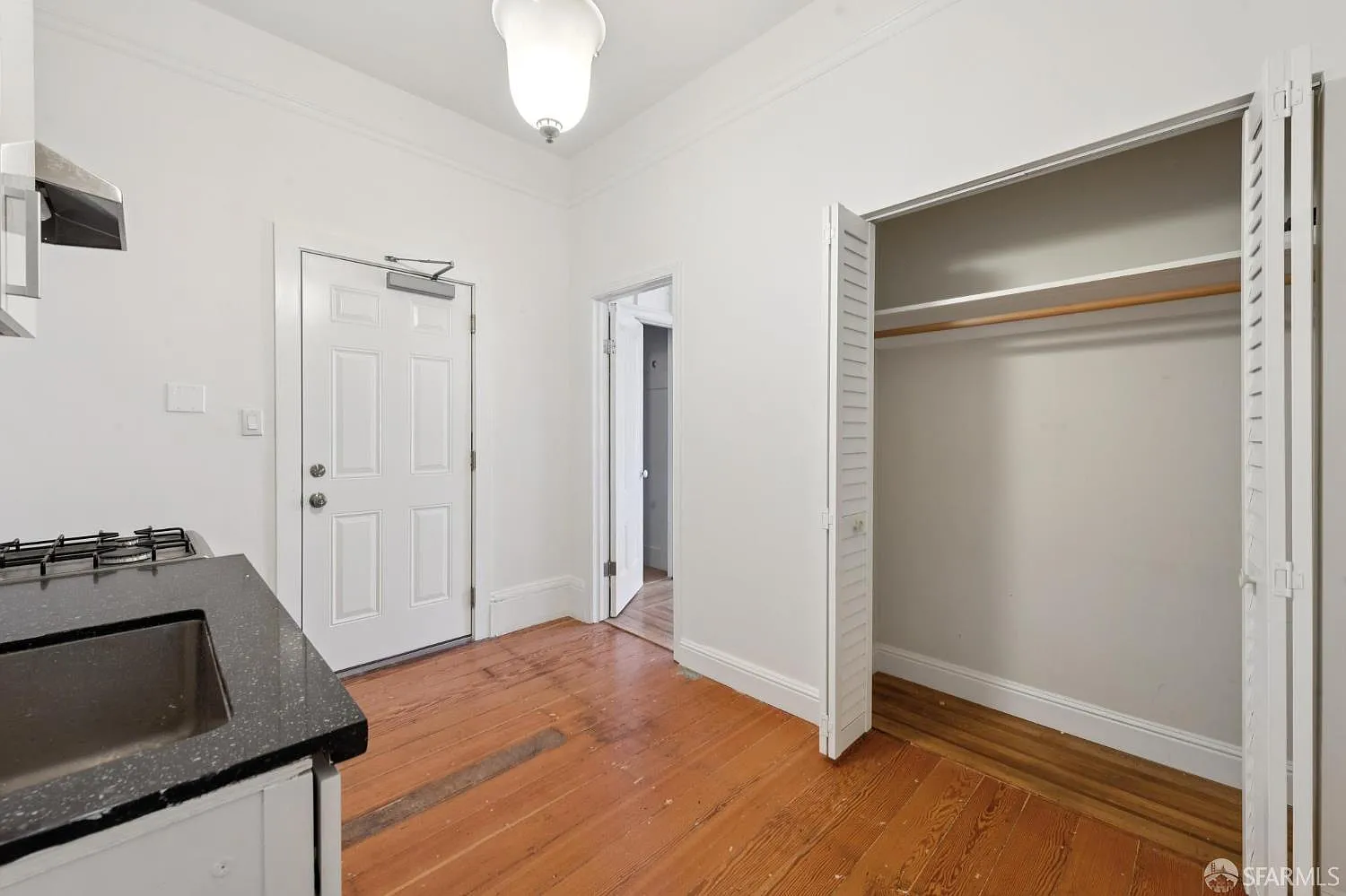 2906 Folsom St - Photo 10