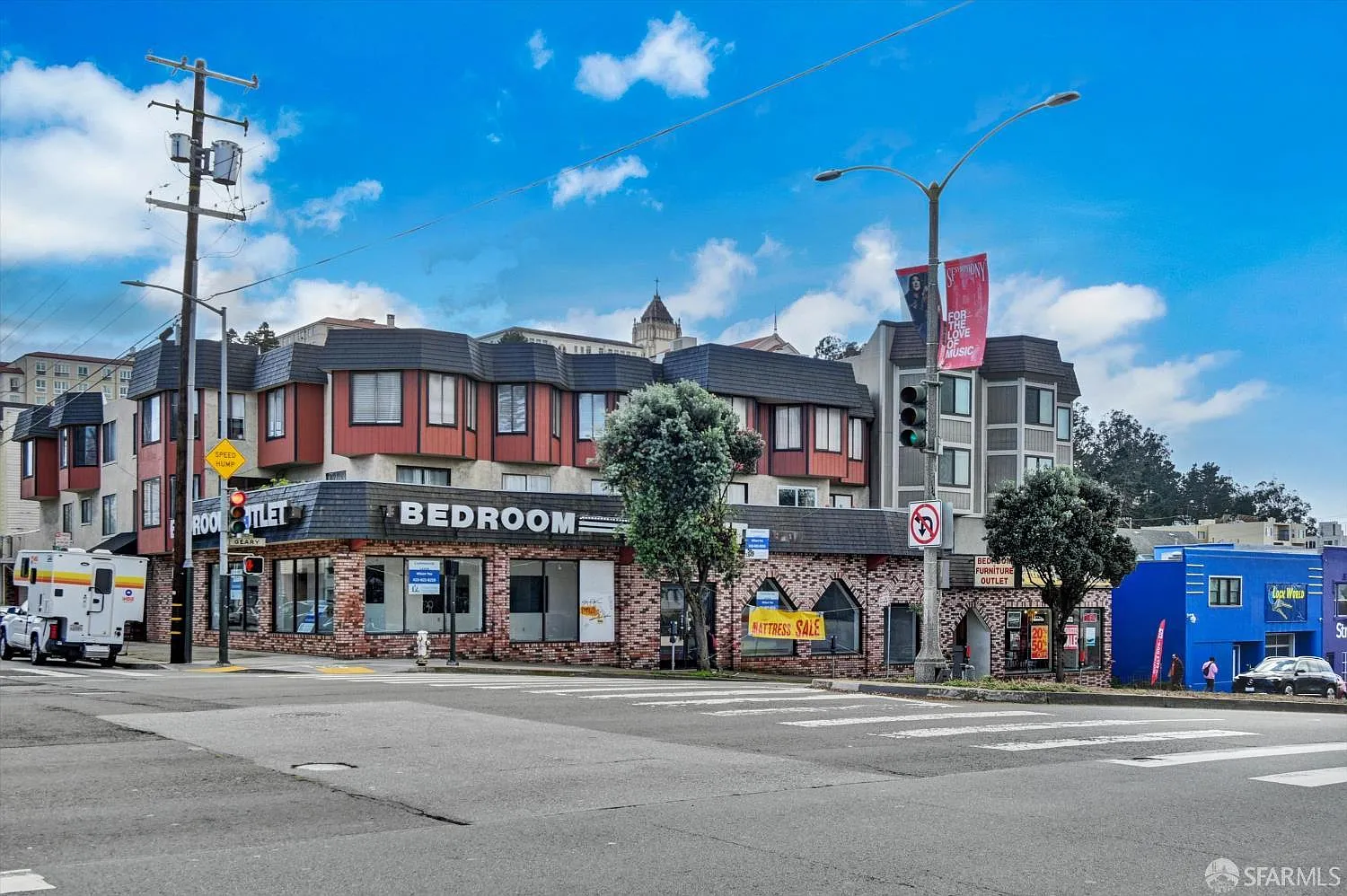 2929 Geary Blvd - Photo 2