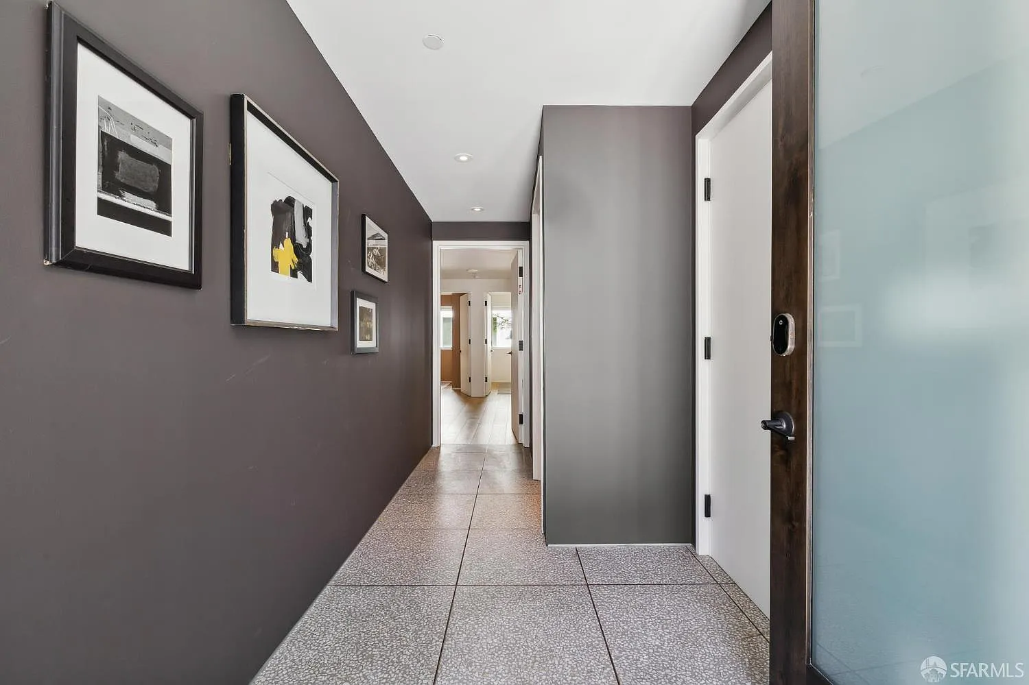 160 Bernard St - Photo 3