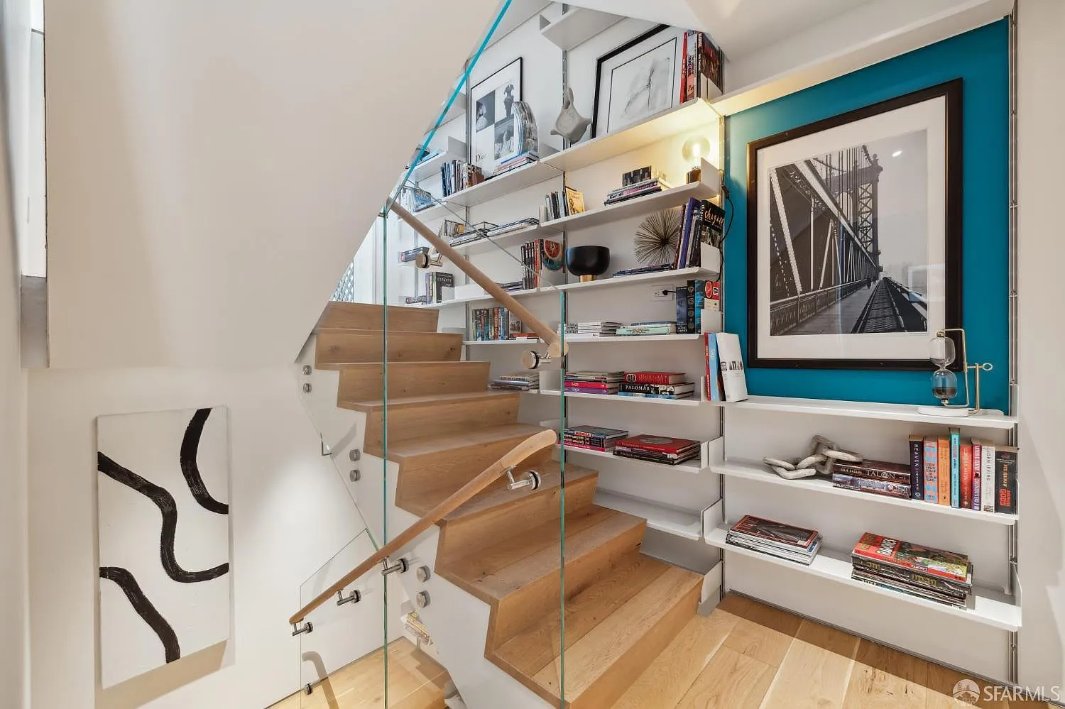 160 Bernard St - Photo 5