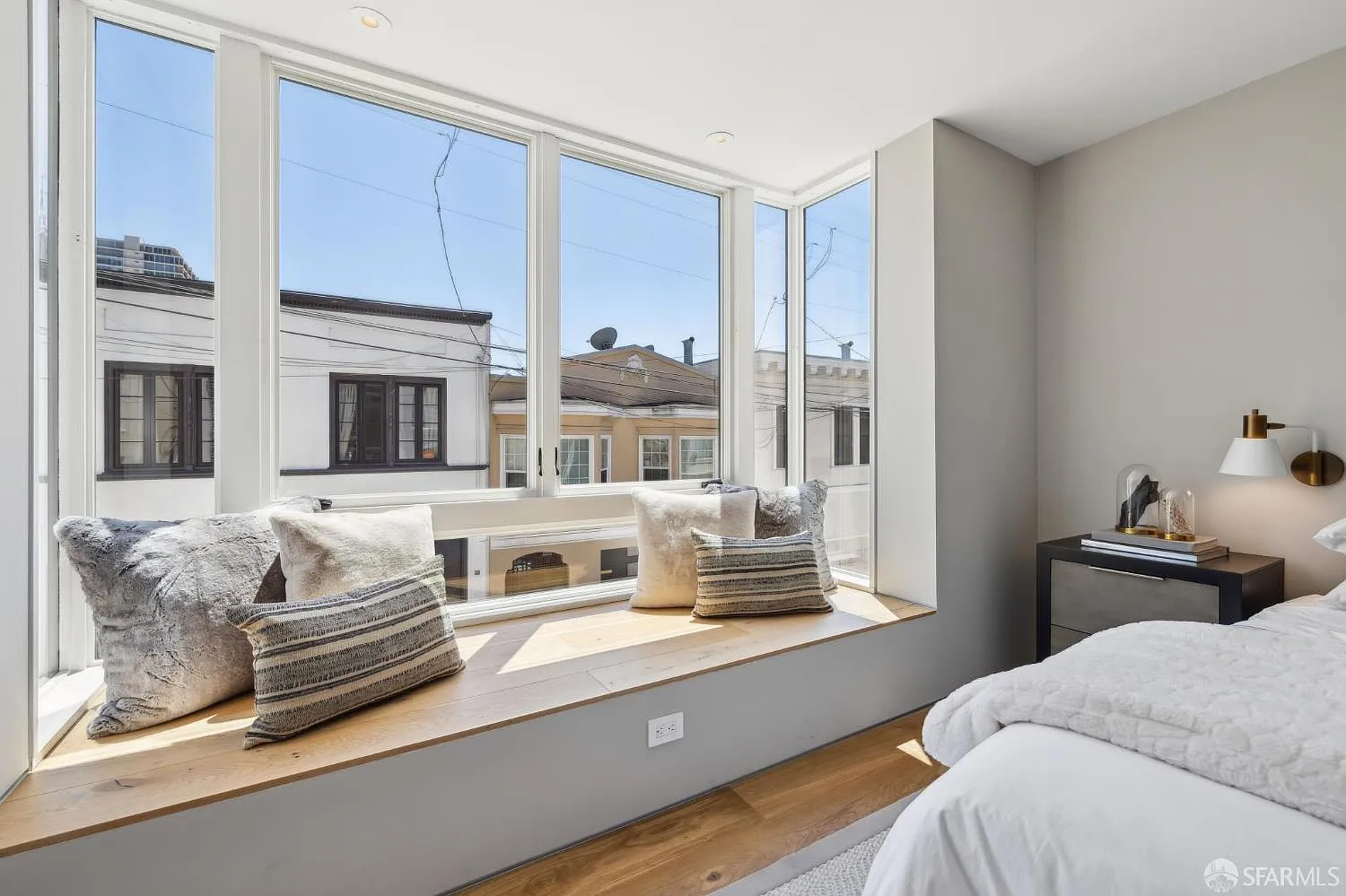 160 Bernard St - Photo 8