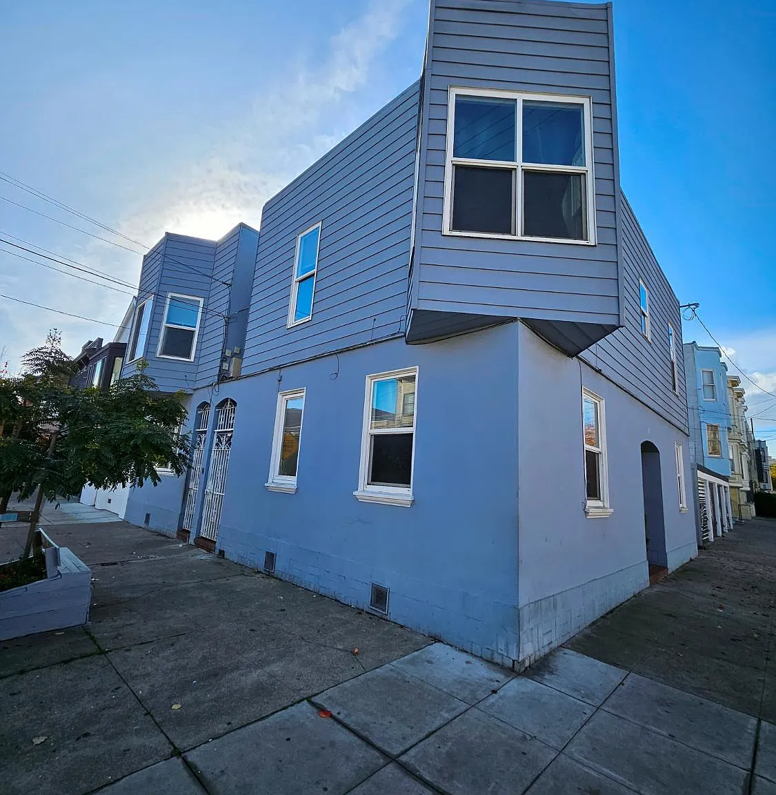 3001 25th St - Photo 2