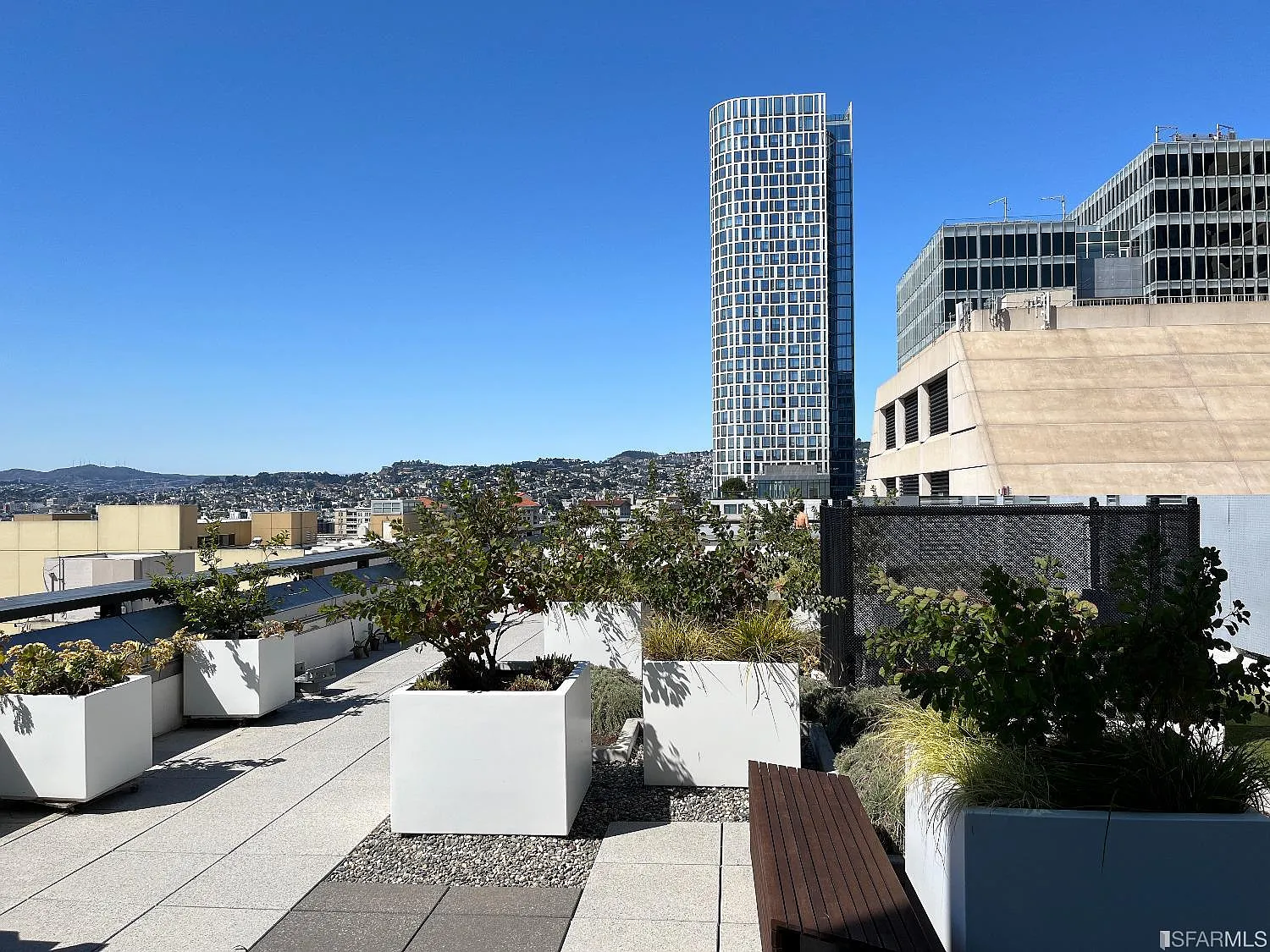 1400 Mission St APT 709 - Photo 2