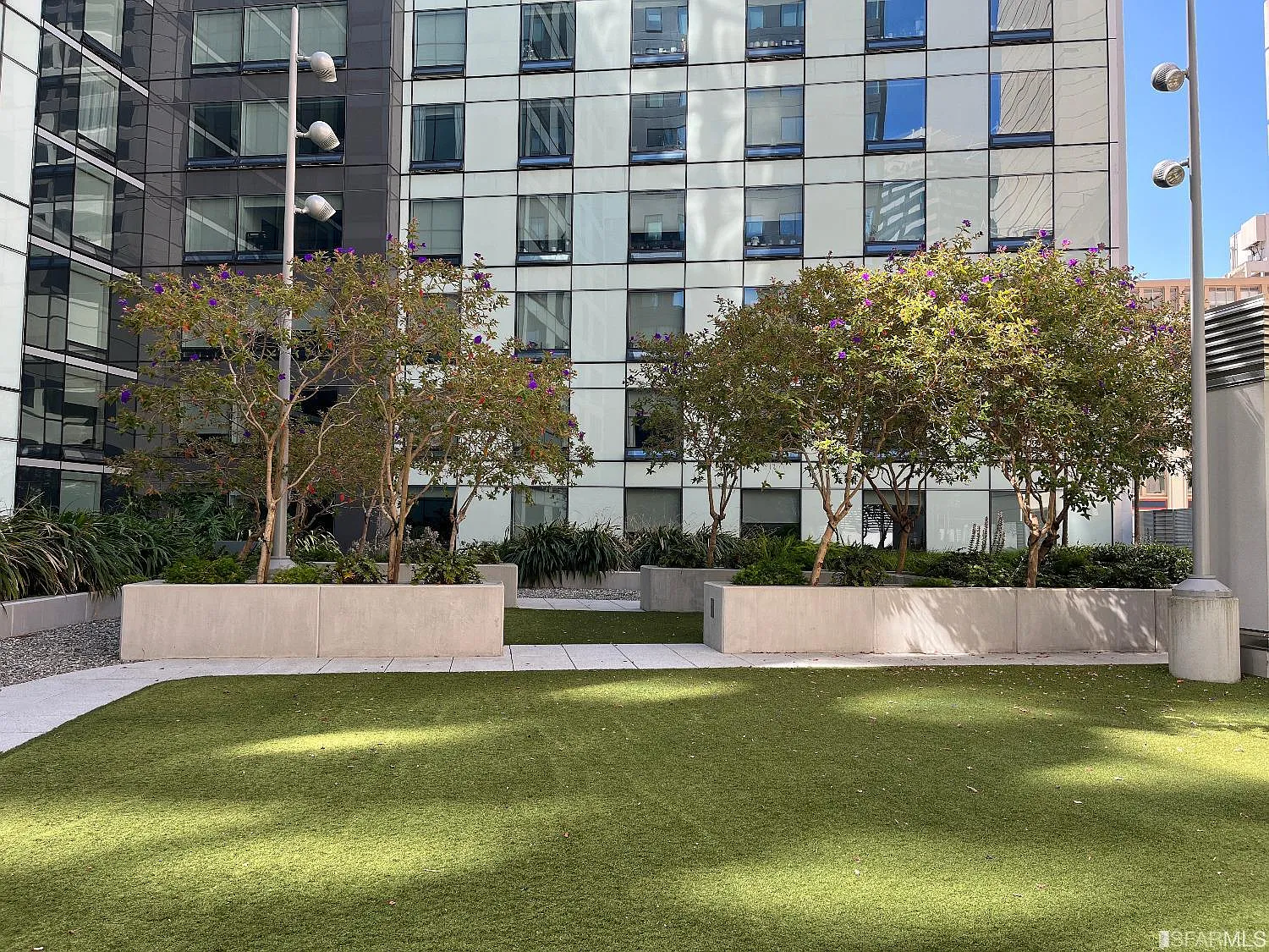 1400 Mission St APT 709 - Photo 4